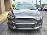 Used 2016 Ford Fusion SE image 2