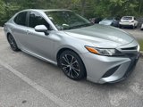 Used 2018 Toyota Camry SE image 2