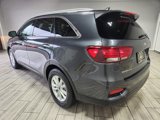 Used 2019 Kia Sorento LX w/ LX Convenience Package image 3