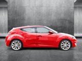 Used 2013 Hyundai Veloster w/ Style Pkg image 4
