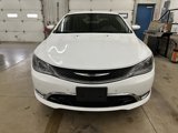Used 2015 Chrysler 200 C image 2