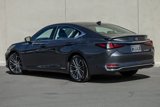 Used 2022 Lexus ES 300h w/ Premium Package image 3