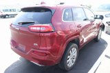 Used 2017 Jeep Cherokee Overland image 3