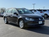 Used 2019 Volkswagen Golf S image 2