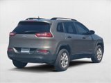Used 2017 Jeep Cherokee Sport image 5