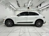 Certified 2023 Porsche Macan Turbo image 2