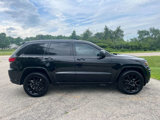 Used 2017 Jeep Grand Cherokee Altitude image 6