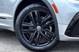 Used 2022 Volkswagen Tiguan SE R-Line image 2