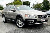 Used 2016 Volvo XC70 T5 Platinum w/ Protection Package image 2