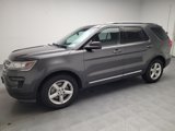 Used 2018 Ford Explorer XLT image 2
