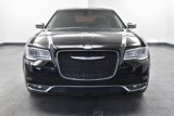 Used 2018 Chrysler 300 Touring image 2