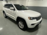 Used 2020 Jeep Grand Cherokee Laredo image 4