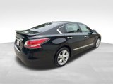 Used 2015 Nissan Altima 2.5 SV w/ Convenience Package image 4
