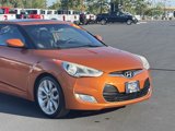 Used 2013 Hyundai Veloster w/ Style Pkg image 4