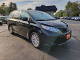 Used 2016 Toyota Sienna LE image 2