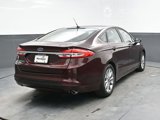Used 2017 Ford Fusion SE image 6