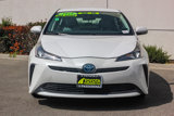 Used 2019 Toyota Prius L Eco image 2