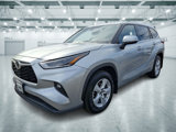 Used 2021 Toyota Highlander LE image 3