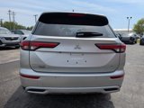 Used 2022 Mitsubishi Outlander SE image 4