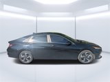 Used 2021 Hyundai Elantra Limited image 2