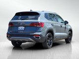 Certified 2022 Volkswagen Taos SE w/ IQ.Drive SE Package image 5