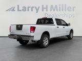 Used 2015 Nissan Titan SV image 2