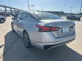 Used 2024 Nissan Altima 2.5 SV image 5
