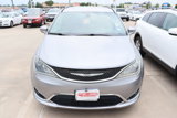 Used 2017 Chrysler Pacifica Touring-L w/ Tire & Wheel Group image 3