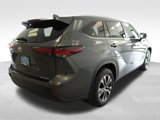 Used 2024 Toyota Highlander XLE image 6