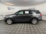 Used 2017 Ford Explorer XLT image 3