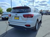 Used 2019 Kia Sorento LX image 4