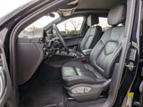 Certified 2024 Porsche Macan image 5
