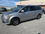 Used 2017 Dodge Grand Caravan SXT image 2