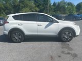 Used 2018 Toyota RAV4 LE image 4
