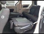 Used 2021 Chrysler Pacifica Touring image 5