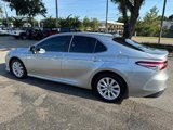 Used 2020 Toyota Camry LE image 3