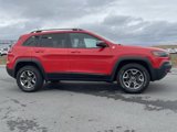 Used 2019 Jeep Cherokee Trailhawk image 2