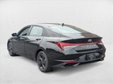 Used 2023 Hyundai Elantra SEL w/ Preferred Accessory Package image 4