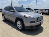 Used 2018 Jeep Cherokee Latitude image 2