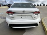 Used 2022 Toyota Corolla LE image 3