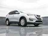 Used 2019 Nissan Rogue SV image 2