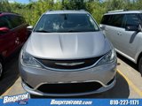 Used 2017 Chrysler Pacifica Touring-L Plus w/ Tire & Wheel Group image 2