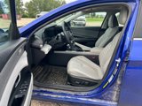 Used 2022 Hyundai Elantra Limited image 6