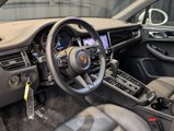 Certified 2024 Porsche Macan image 5