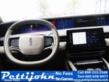 New 2025 Lincoln Nautilus Premier image 5