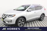 Used 2017 Nissan Rogue SL w/ SL Premium Package image 2