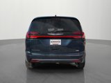 New 2025 Chrysler Pacifica Select image 4