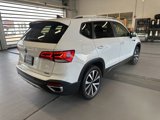 Certified 2022 Volkswagen Taos SE image 3