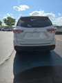 Used 2015 Toyota Highlander XLE image 4