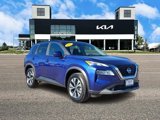 Used 2023 Nissan Rogue SV image 2